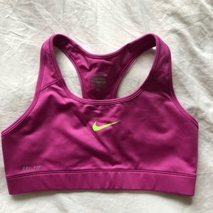 New nike sports bra, Size M